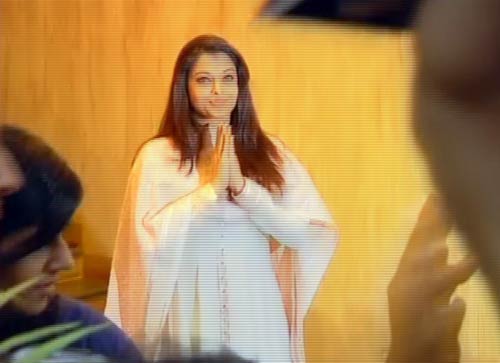 मातृत्‍व सुख के बाद ऐश्वर्या की झलक | ऐश की अनदेखी तस्‍वीरें