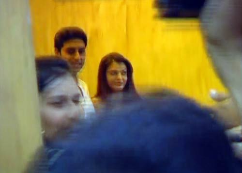 मातृत्‍व सुख के बाद ऐश्वर्या की झलक | ऐश की अनदेखी तस्‍वीरें