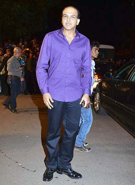 बोमन ईरानी के बेटे की रिसेप्शन पार्टी... | बोल्‍ड होती बालाएं... 