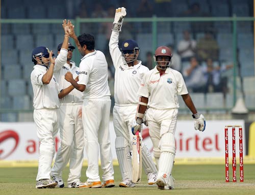 कोटला टेस्‍ट: तस्‍वीरों में देखें तीसरे दिन का हाल