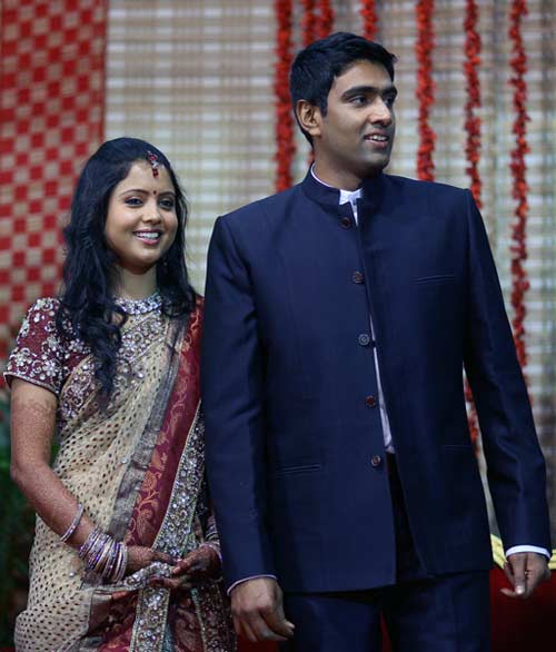 12 नवंबर 2011: तस्‍वीरों में देखें दिनभर की बड़ी खबरें | पढ़ें