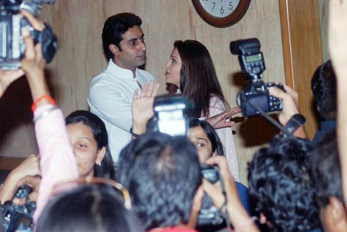 मातृत्‍व सुख के बाद ऐश्वर्या की झलक | ऐश की अनदेखी तस्‍वीरें