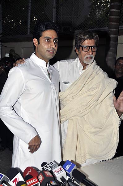 मातृत्‍व सुख के बाद ऐश्वर्या की झलक | ऐश की अनदेखी तस्‍वीरें