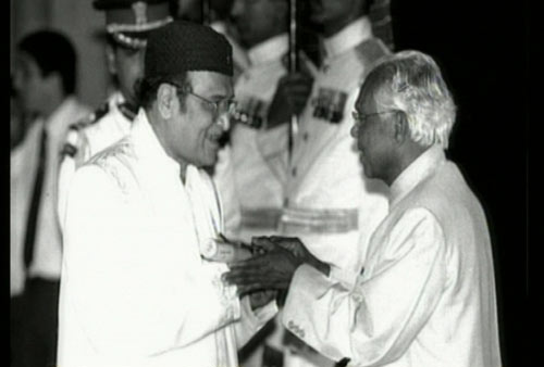 याद आए भूपेन हजारिका जिनकी आवाज आज भी दिल में हूम हूम करती है...