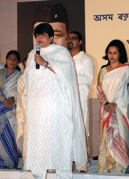 पैतृक आवास पर हुआ भूपेन हजारिका का श्राद्ध