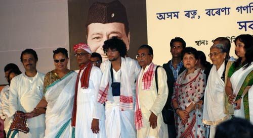 पैतृक आवास पर हुआ भूपेन हजारिका का श्राद्ध