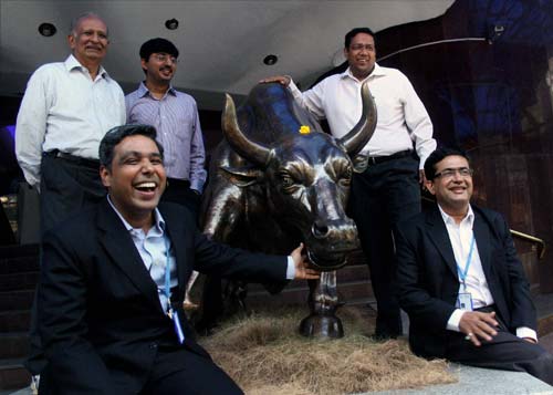 8 नवंबर 2011: तस्‍वीरों में देखें दिनभर की बड़ी खबरें