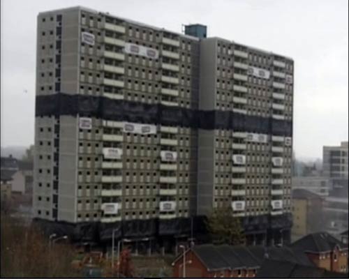 स्‍कॉटलैंड: चंद लम्‍हों में ढह गई इमारत