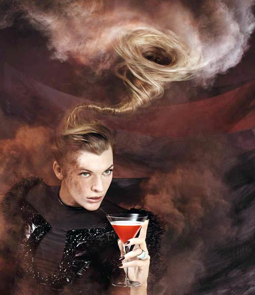 'महाविनाश' के कंसेप्ट पर मिला का 'सुपर अवतार' |  बिकनी मॉडल्‍स