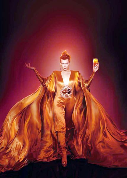 'महाविनाश' के कंसेप्ट पर मिला का 'सुपर अवतार' |  बिकनी मॉडल्‍स