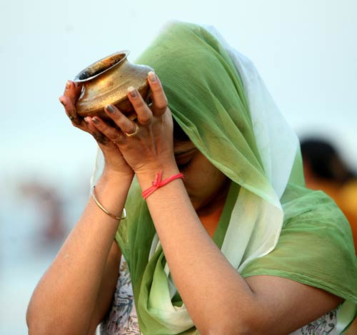 तस्वीरों में देखें सूर्योपासना का महापर्व छठ | फोटो