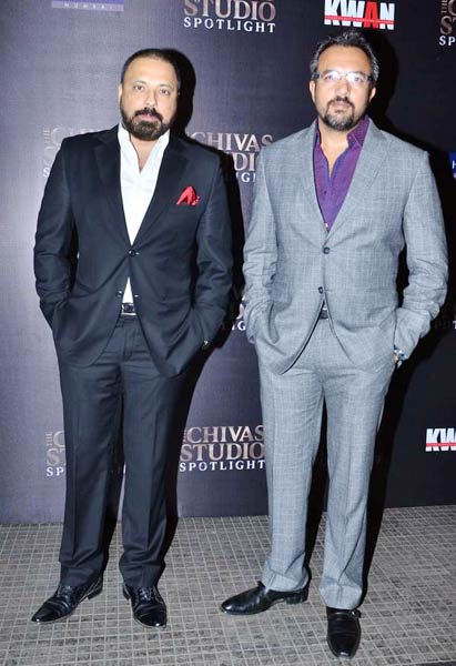 सिवास की पार्टी में सितारों की मस्‍ती...  | ये है जलवा