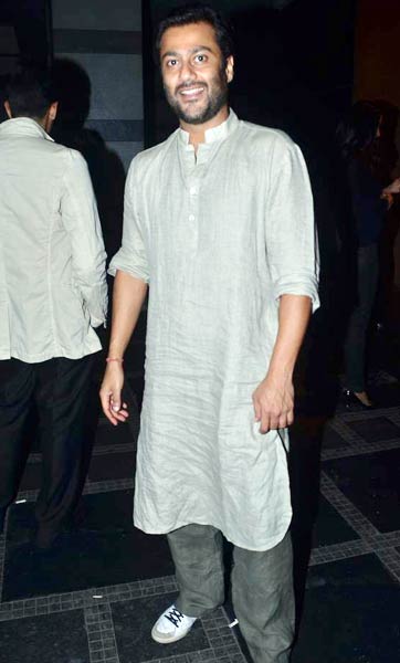 सिवास की पार्टी में सितारों की मस्‍ती...  | ये है जलवा