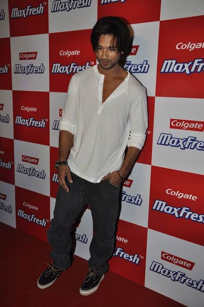 सितारों से सजी कोलगेट मैक्‍स फ्रैश पार्टी... | जो बनाए मदहोश...