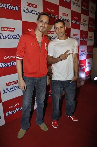 सितारों से सजी कोलगेट मैक्‍स फ्रैश पार्टी... | जो बनाए मदहोश...