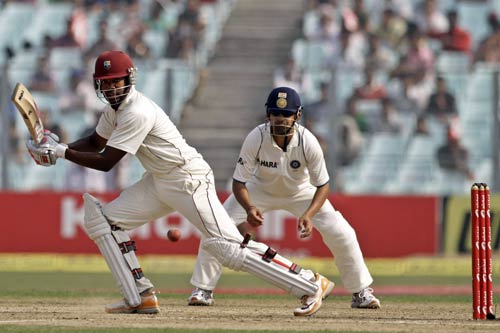 कोलकाता टेस्ट पर टीम इंडिया का कब्जा | पढ़ें