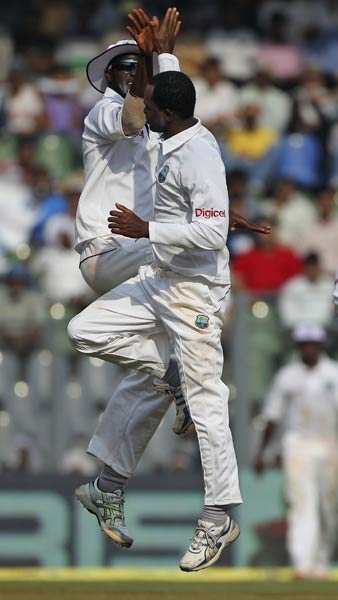 अश्विन का बल्ले से कमाल | महाशतक से चूके सचिन