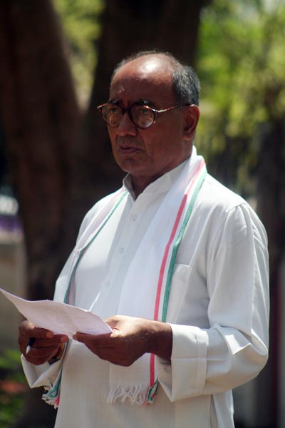 दिग्विजय यानी 'बोल की लब आजाद हैं तेरे' | 'ड्रामा समाप्‍त'