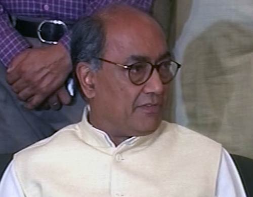 12 नवंबर 2011: तस्‍वीरों में देखें दिनभर की बड़ी खबरें | पढ़ें