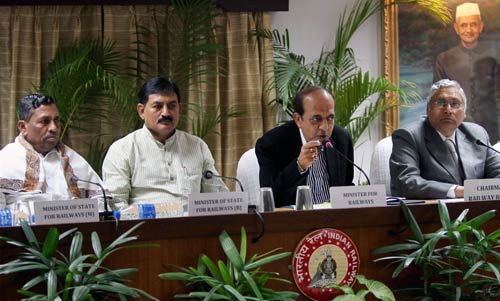 11 नवंबर 2011: तस्‍वीरों में देखें दिनभर की बड़ी खबरें | पढ़ें