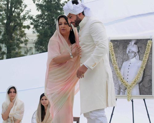 तस्‍वीरों में बीते सप्‍ताह बॉलीवुड की हलचल | कंगना की अदा