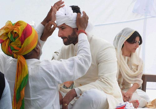 तस्‍वीरों में बीते सप्‍ताह बॉलीवुड की हलचल | कंगना की अदा