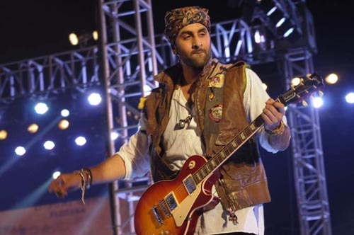 तस्‍वीरों में बीते सप्‍ताह बॉलीवुड की हलचल | कंगना की अदा