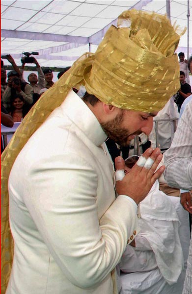 तस्‍वीरों में बीते सप्‍ताह बॉलीवुड की हलचल | कंगना की अदा