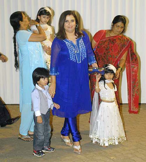 बोमन ईरानी के बेटे की रिसेप्शन पार्टी... | बोल्‍ड होती बालाएं... 