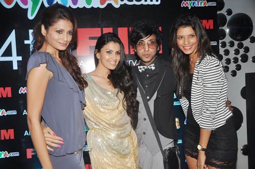 ग्लैमरस अवतार की ओर सोनाक्षी...| सोनाक्षी के जलवे