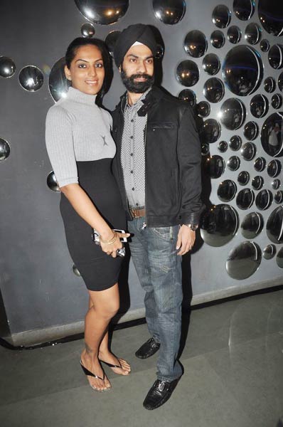 ग्लैमरस अवतार की ओर सोनाक्षी...| सोनाक्षी के जलवे