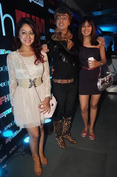 ग्लैमरस अवतार की ओर सोनाक्षी...| सोनाक्षी के जलवे