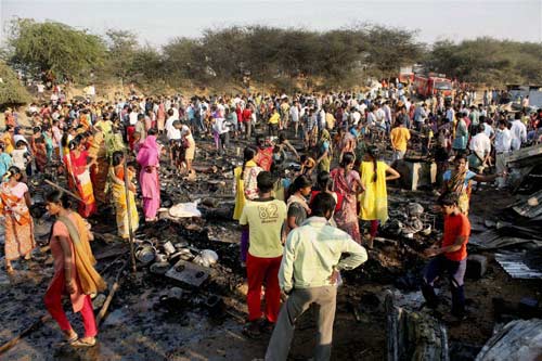 12 नवंबर 2011: तस्‍वीरों में देखें दिनभर की बड़ी खबरें | पढ़ें