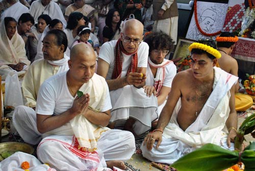 15 नवंबर 2011: तस्‍वीरों में देखें दिनभर की बड़ी खबरें | पढ़ें