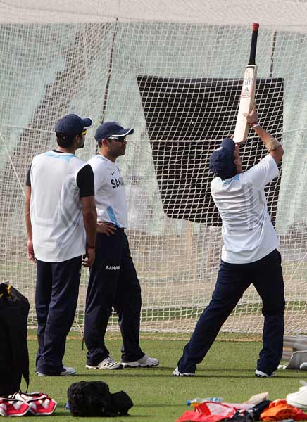 ईडेन गार्डेन में टीम इंडिया ने किया अभ्‍यास