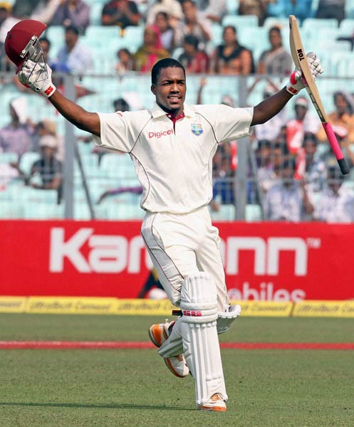 कोलकाता टेस्ट पर टीम इंडिया का कब्जा | पढ़ें