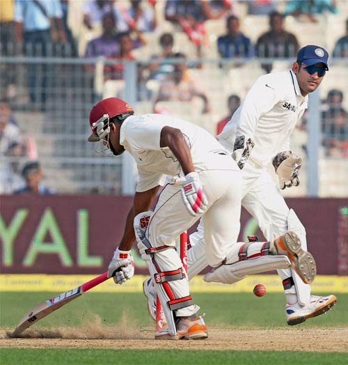 कोलकाता टेस्ट पर टीम इंडिया का कब्जा | पढ़ें