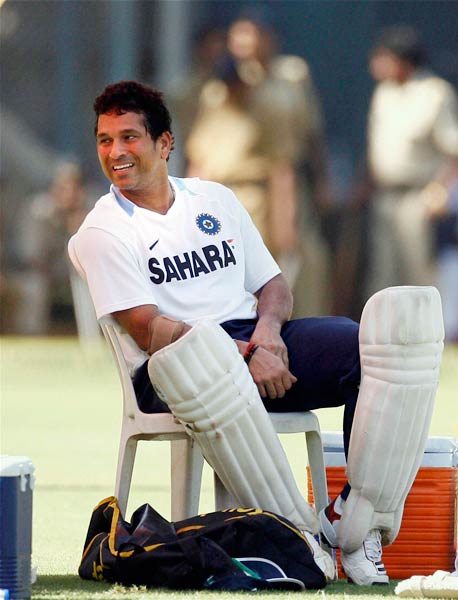 मुंबई की जमीं को सचिन के शतक का इंतजार