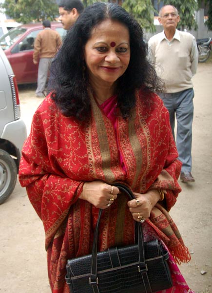 नहीं रही लेखिका इंदिरा गोस्‍वामी... | प्रोफाइल: इंदिरा गोस्‍वामी