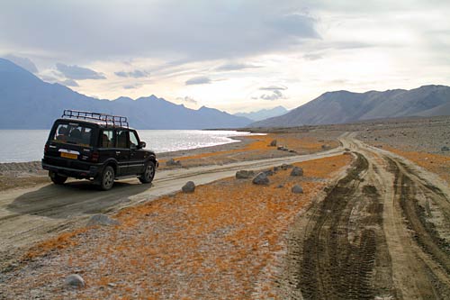 भारत-चीन युद्ध के 50 वर्ष पूरे  | चीन का दखल बढ़ा
