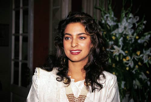 देखें जूही चावला की अनदेखी तस्‍वीरें...| सेक्‍सी सिल्‍क स्मिता