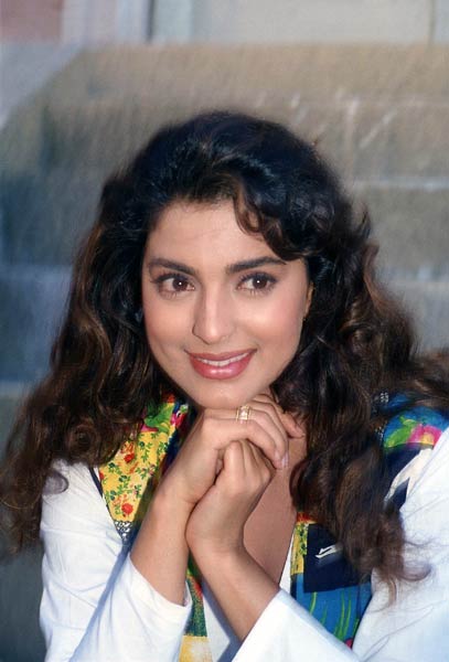 देखें जूही चावला की अनदेखी तस्‍वीरें...| सेक्‍सी सिल्‍क स्मिता