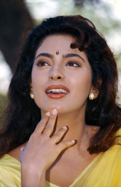 देखें जूही चावला की अनदेखी तस्‍वीरें...| सेक्‍सी सिल्‍क स्मिता