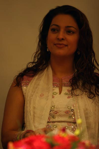 देखें जूही चावला की अनदेखी तस्‍वीरें...| सेक्‍सी सिल्‍क स्मिता