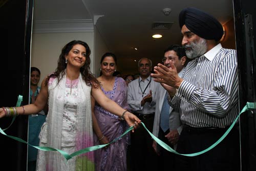 देखें जूही चावला की अनदेखी तस्‍वीरें...| सेक्‍सी सिल्‍क स्मिता