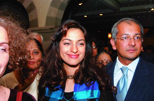 देखें जूही चावला की अनदेखी तस्‍वीरें...| सेक्‍सी सिल्‍क स्मिता