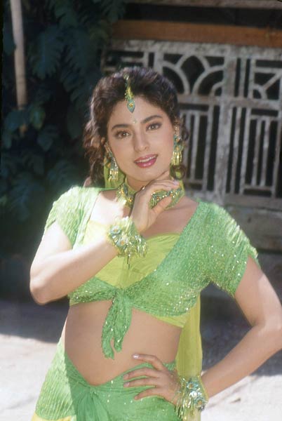 देखें जूही चावला की अनदेखी तस्‍वीरें...| सेक्‍सी सिल्‍क स्मिता