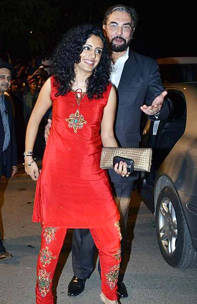 बोमन ईरानी के बेटे की रिसेप्शन पार्टी... | बोल्‍ड होती बालाएं... 