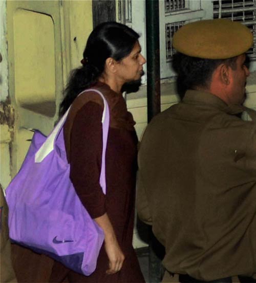 28 नवंबर 2011: तस्‍वीरों में देखें दिनभर की बड़ी खबरें | पढ़ें