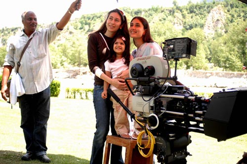 बॉलीवुड की हॉट-हॉट मम्मियां | ऐश्‍वर्या को मातृत्‍व सुख